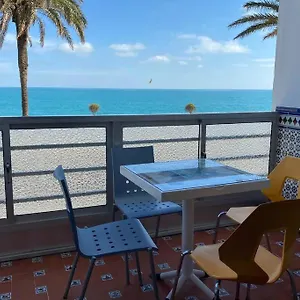 The Traveller`s House Mirador Playa La Caleta En Apartamento Cádiz